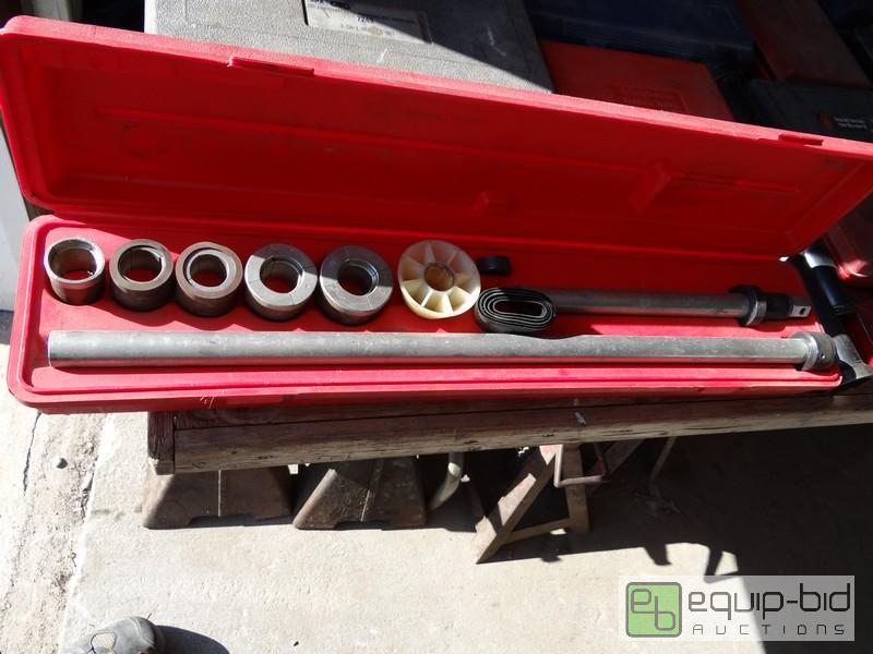 lot 490 image: Seal And Bearing Installation Tool Kit