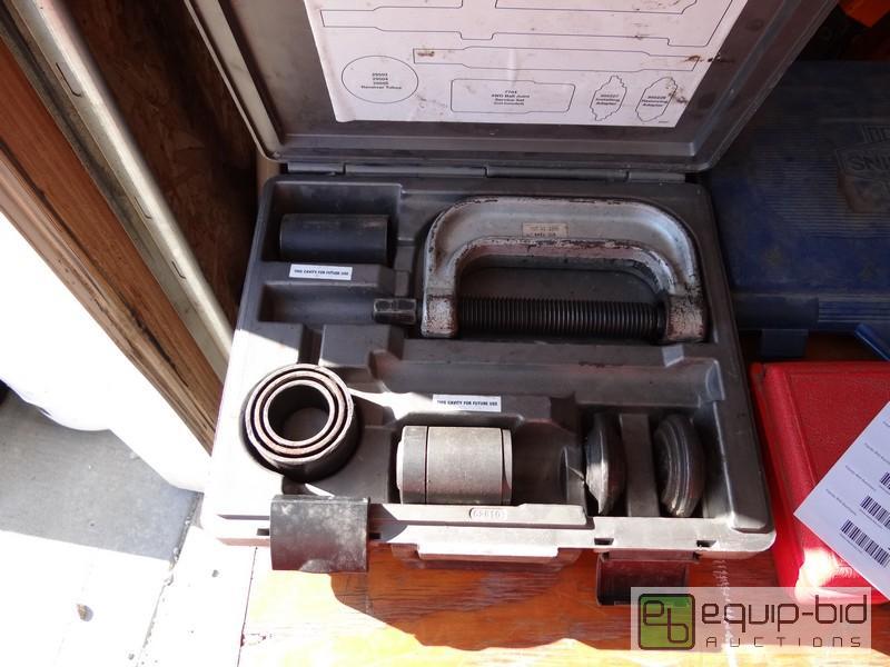lot 491 image: OTC Ball Joint Tool Set
