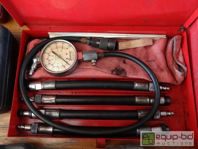 lot 501 image: Snap On Compression Tester Set