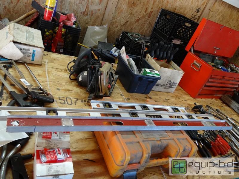 lot 513 image: (3) Aluminum Levels