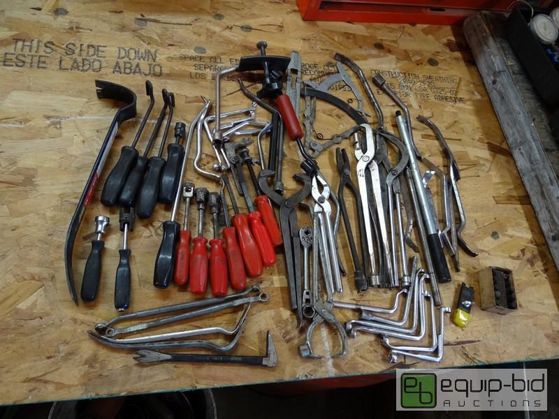 lot 518 image: Lot Of Specialty Brake Tools