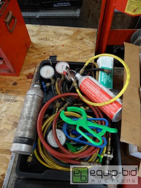 lot 520 image: Lot Of AC Repair Tool Kits