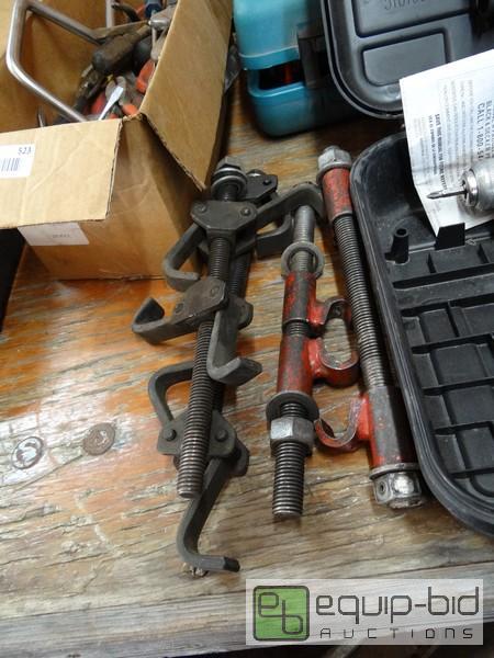 lot 524 image: Lot Of Coil Spring Compressors