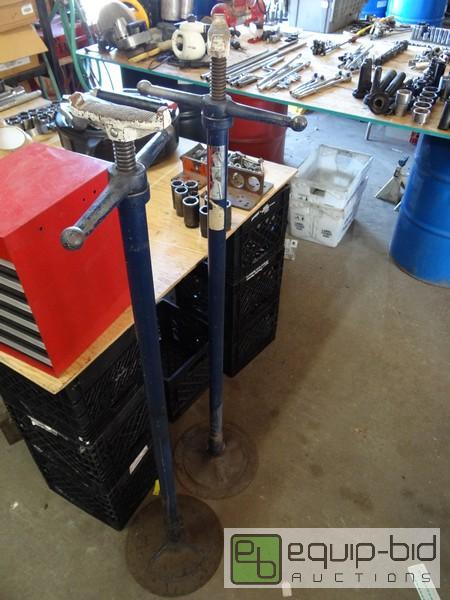 lot 543 image: Lift Stands For Car Lift