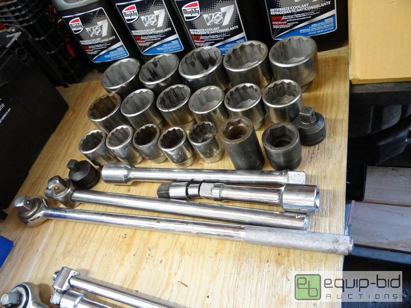 lot 548 image: Lot Of 1 Inch Drive Tool Set