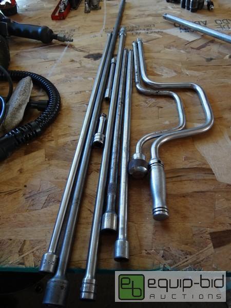 lot 552 image: 38 Drive Extensions And Speed Wrenches