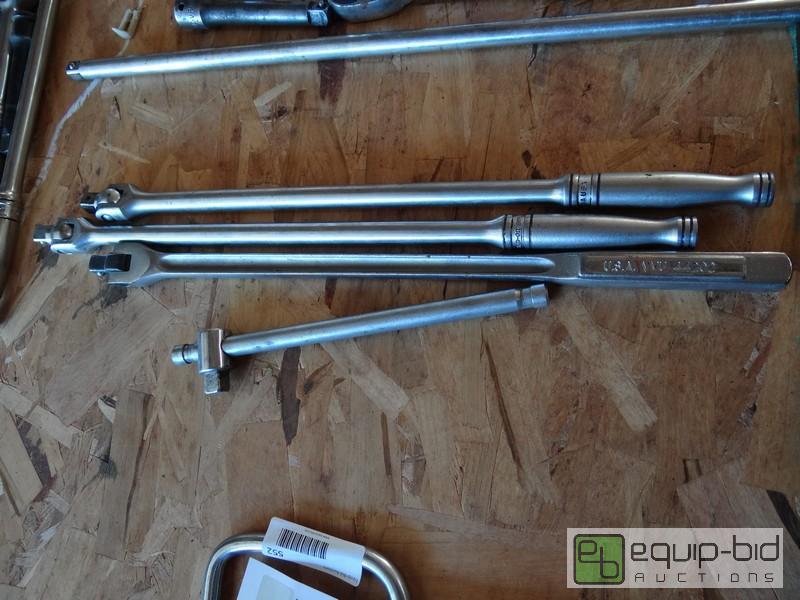lot 553 image: Lot Of Break Over Bars And Slide Bar