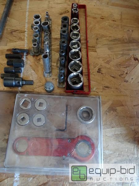 lot 562 image: Lot Of Specialty Bits And Sockets.