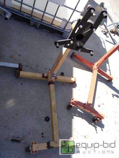lot 564 image: 4 Wheel Engine Stand
