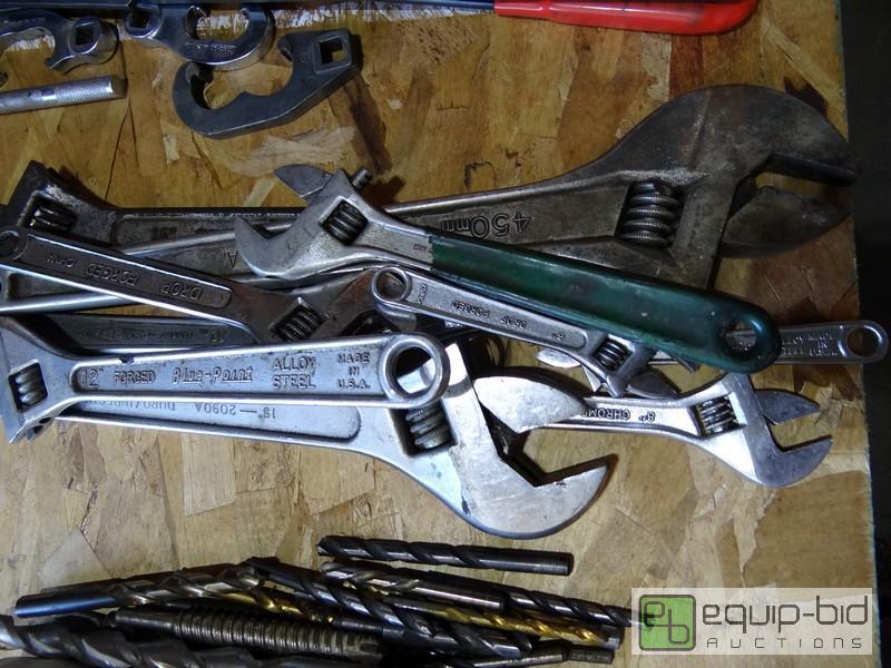 lot 579 image: Lot Of (12) Various Size Crecent Wrenches