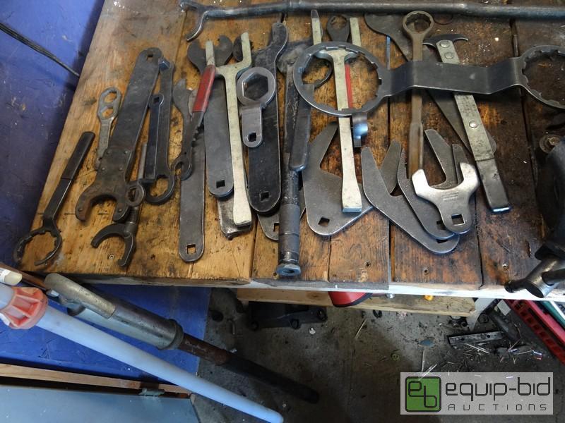 lot 583 image: Lot Of Specialty Wrenche
