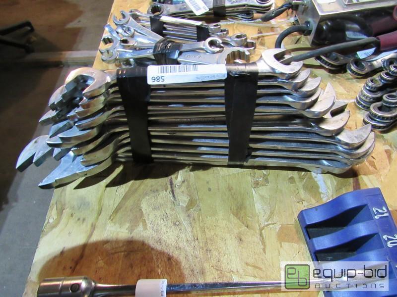 lot 586 image: Lot Of (13) Snap On Offset Wrenches