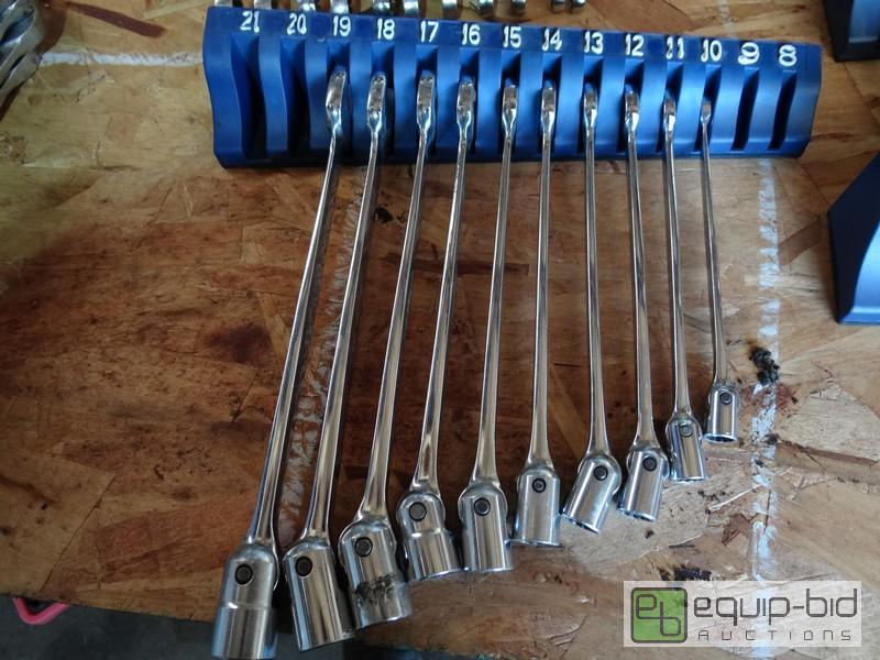 lot 587 image: Snap On Swivel Socket Metric Wrench Set
