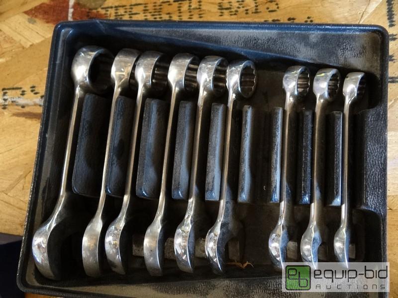 lot 596 image: Lot Of Metric Snap On Stuby Wrenches