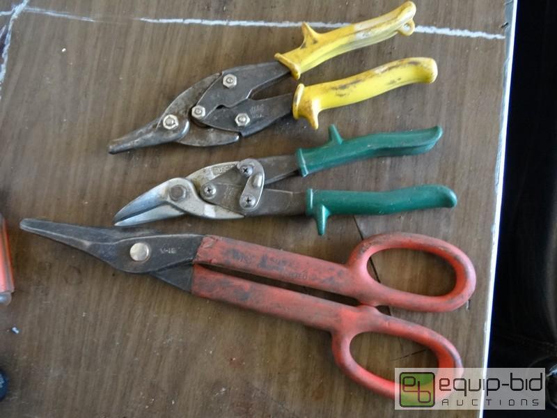 lot 614 image: Lot Of Tin Snips