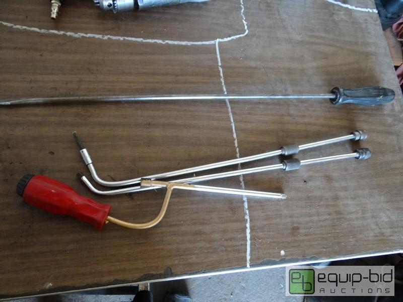 lot 617 image: Lot Of Specialty Extensions And Screw Driver