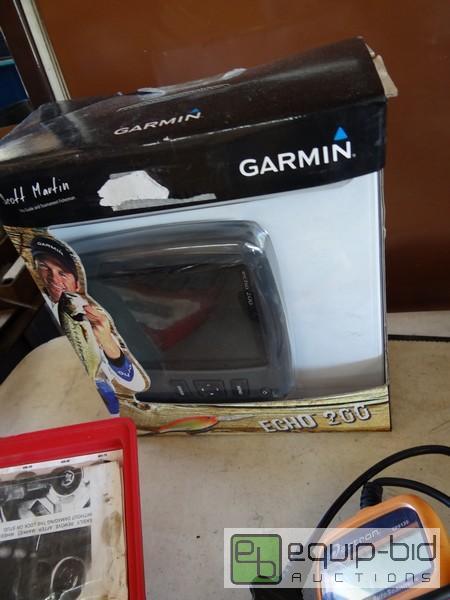 lot 629 image: Garmin Echo 200 Fish Finder