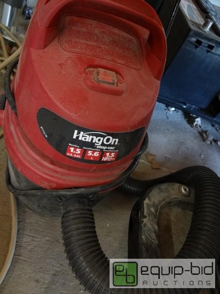 lot 630 image: Hang On 1.5 Gallon Shop Vac