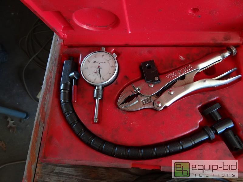 lot 632 image: Snap On Disc Brake Ball Joint Cage