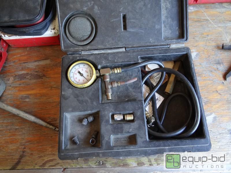 lot 649 image: Snap On Fuel Injection Pressure Guage Set