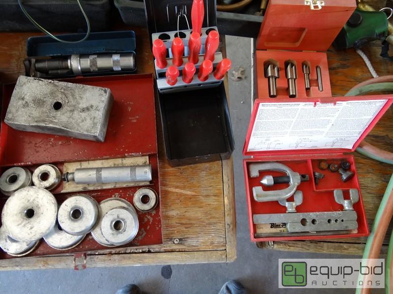 lot 662 image: Lot of Shop Service Tools