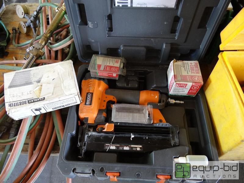 lot 664 image: Ridgid Air Finish Nailer