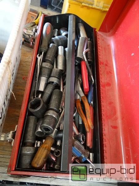 lot 668 image: Ace Professional Tool Box Full Of Tools