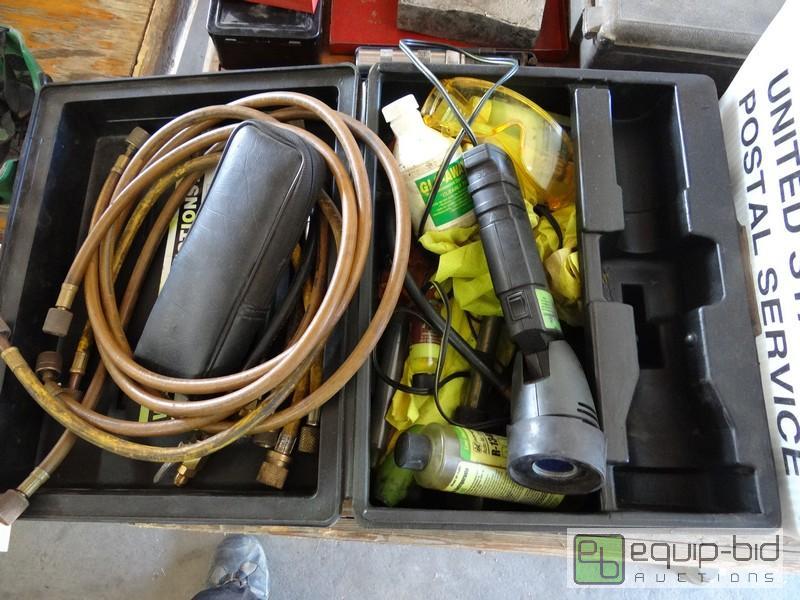 lot 671 image: Trac Line AC Leak Detector Kit