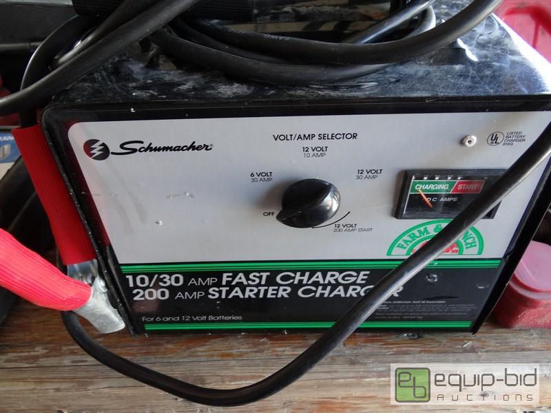 lot 675 image: Schumacher Fast Charge Starter