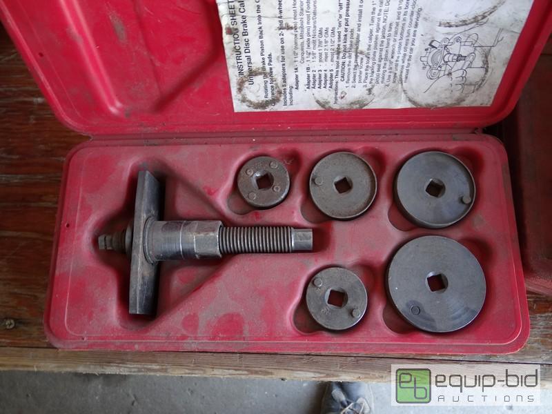 lot 676 image: Brake Caliper Service Kit