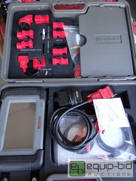 lot 678 image: Autel Automotive Diagnostic Tool