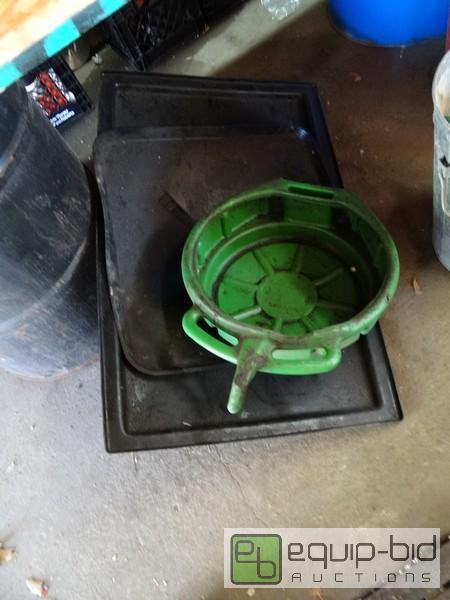 lot 681 image: Lot Of Drain Funnels And Pans