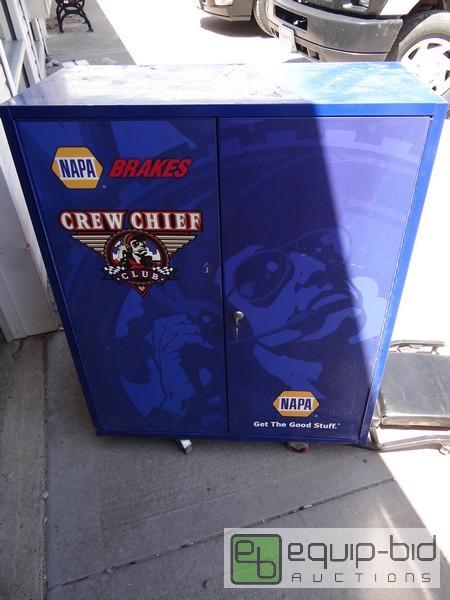 lot 686 image: Lockable NAPA Brakes Crew Chief Club Lockable Cabinet