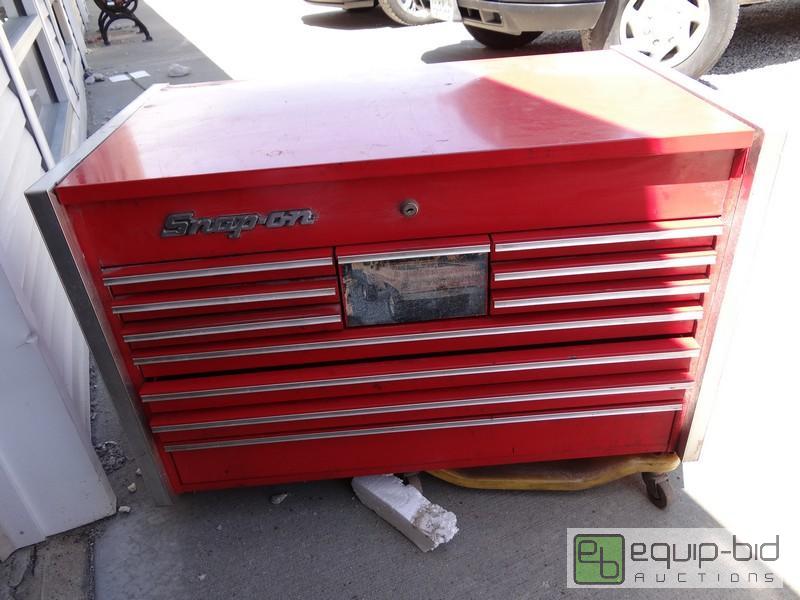 lot 687 image: Snap On Top Tool Box 11 Drawer Lockable