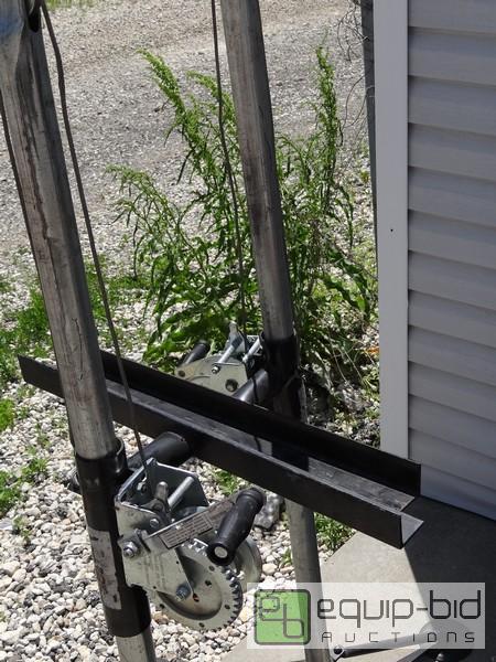 lot 694 image: (2) Manual Crank Material Lifts