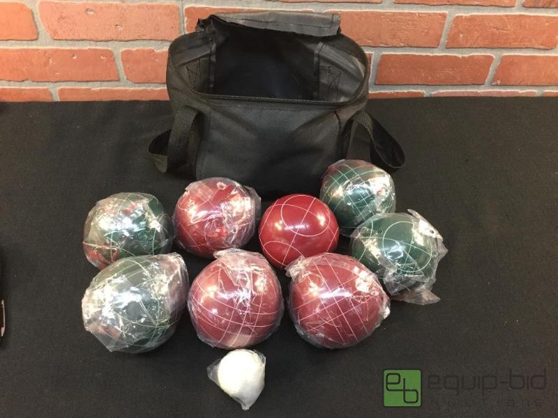 lot 1 image: Bocce&nbspBall Set  Quantity 1 set Conditio...