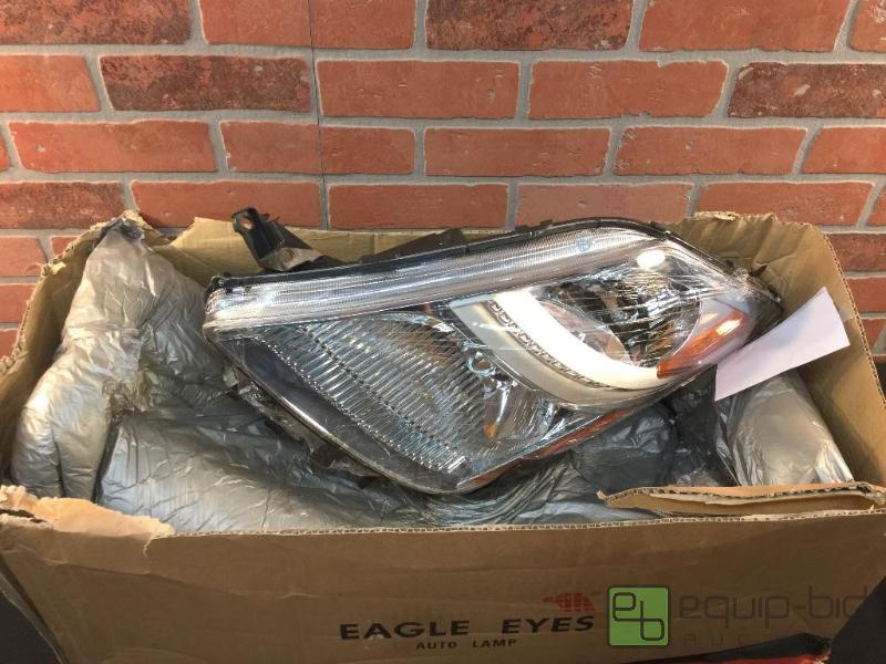 lot 110 image: Lot of One Eagle Eye Auto Lamp  Quantity one...