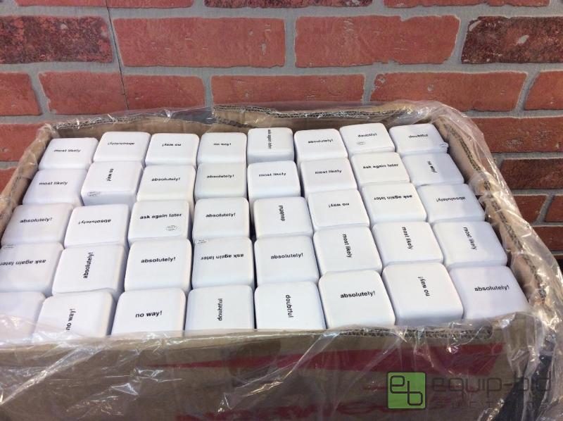 lot 153 image: Stress Blox answer Cubes  Quantity 200 Appro...