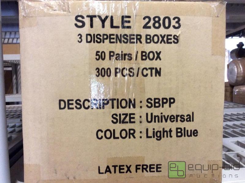 lot 157 image: Cellucap Shoe Covers  Quantity 150 pairs Con...