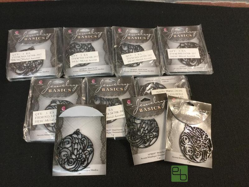 lot 2 image: Cousin Jewelry Basics Pendants  Quantity 24 ...