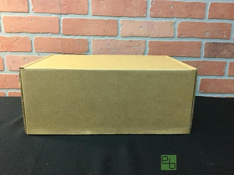 lot 37 image: Medium Weight PackingShippingStorage Boxes ...