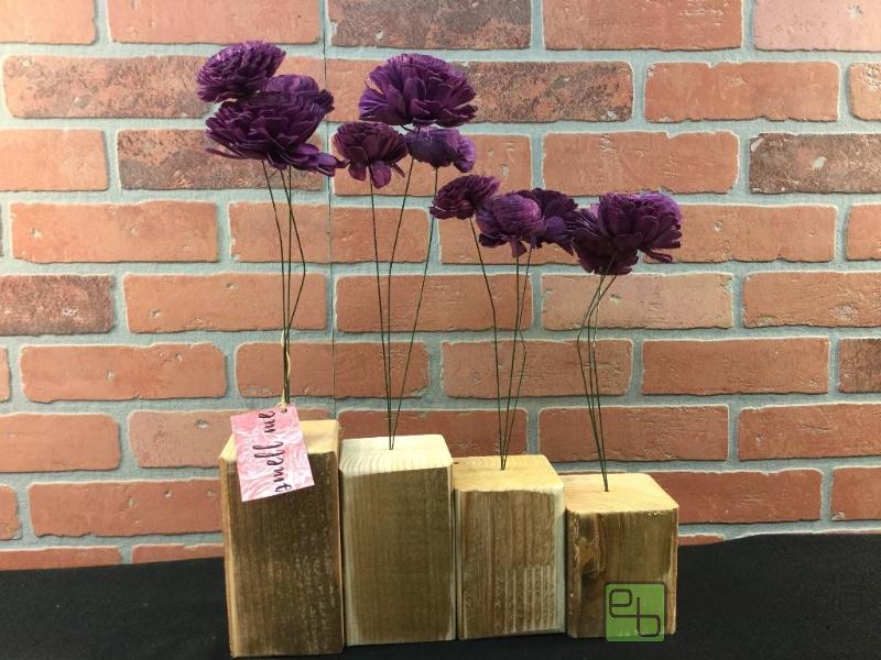 lot 51 image: EcoFlower&nbspWood Block Vase Display&nbsp ...