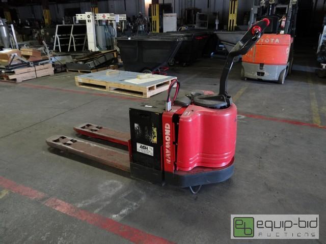 lot 377 image: Raymond Electric Walk Behind Pallet Jack