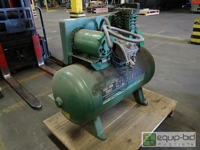lot 379 image: UPDATEDSpeedaire 20 Gallon Air Compressor