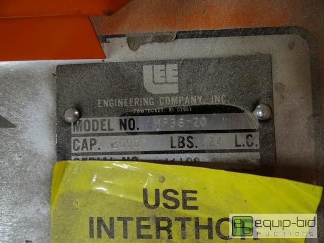 lot 551 image: Presto  Lee Electric Lift Forklift