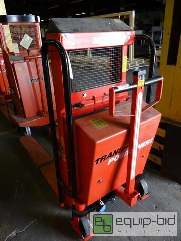 lot 554 image: Interthor Trans Positioner Electric Lift Forklift