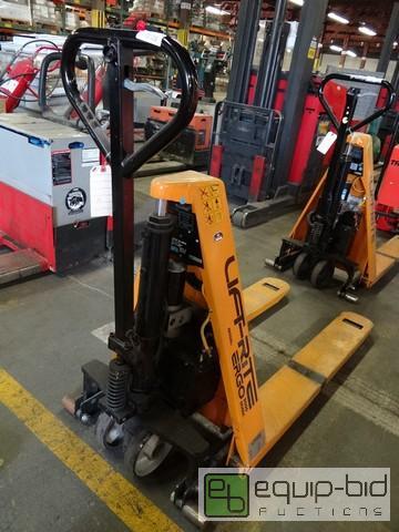 lot 557 image: Lift Rite 3000lb Capacity High Lift Pallet Jack