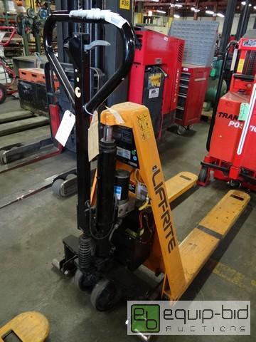 lot 558 image: Lift Rite 3000lb Capacity High Lift Pallet Jack
