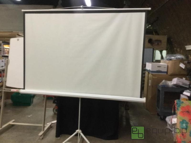 lot 105 image: Pontus Portable Tripod Projection Screen  Qua...