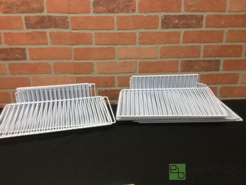 lot 117 image: Plastic Coated Metal Shelves  Quantity 25 Co...